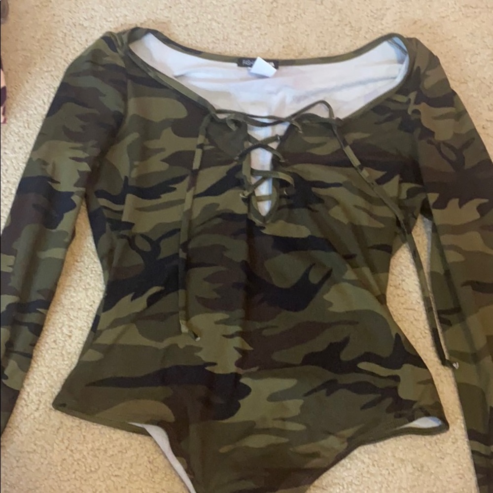 Fashion nova Camo bodysuit